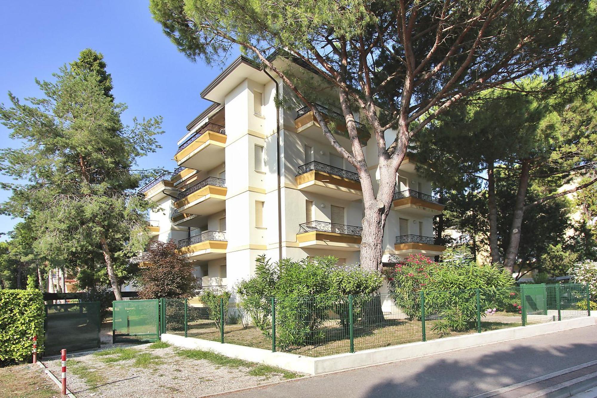 Apartmán Residenza Ibsen Lignano Sabbiadoro Exteriér fotografie